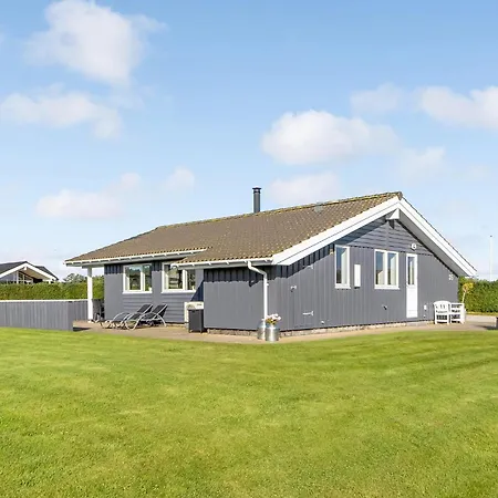 Amazing Home In Haderslev With Sauna *